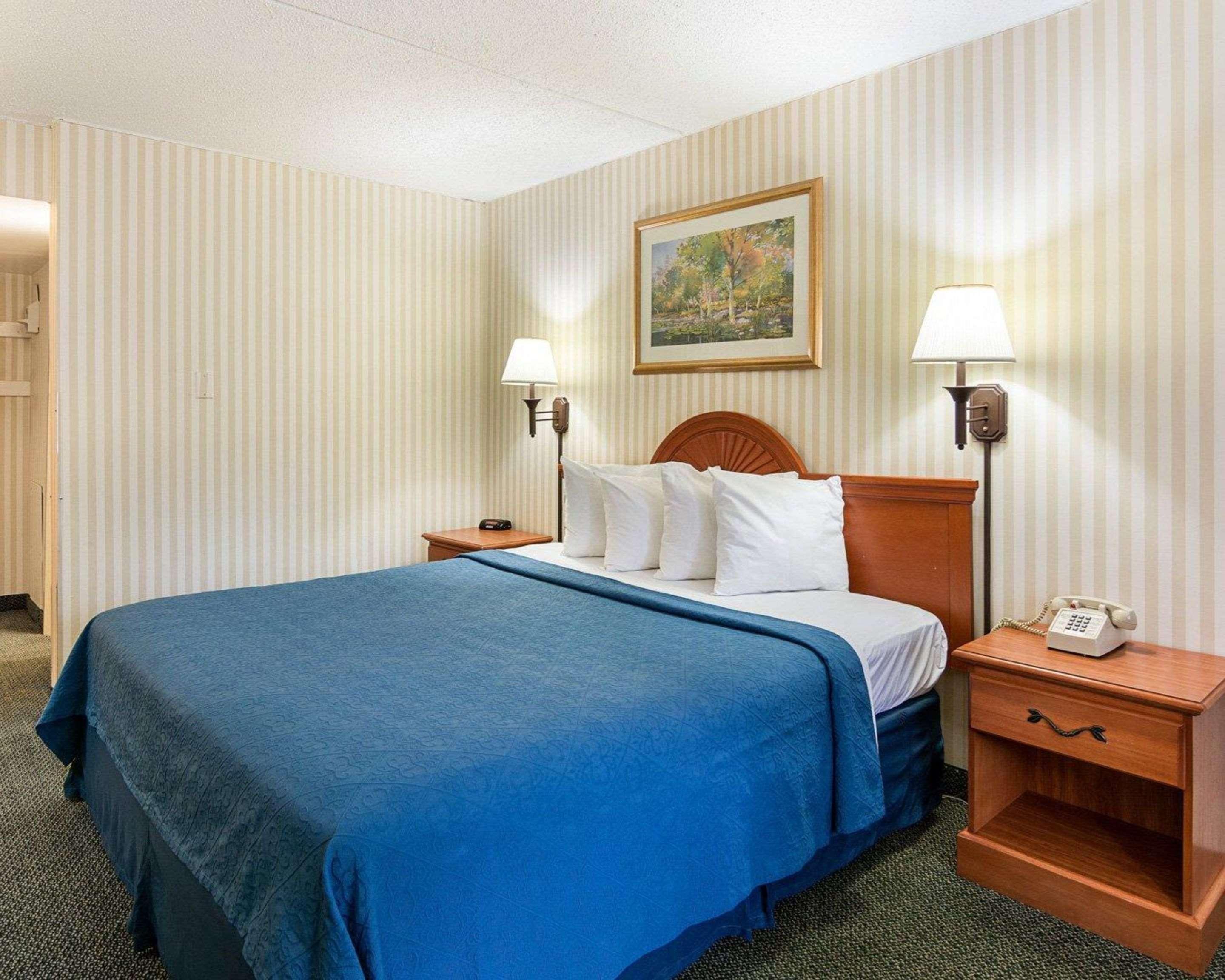 Rodeway Inn Joint Base Andrews Area Camp Springs Exterior photo