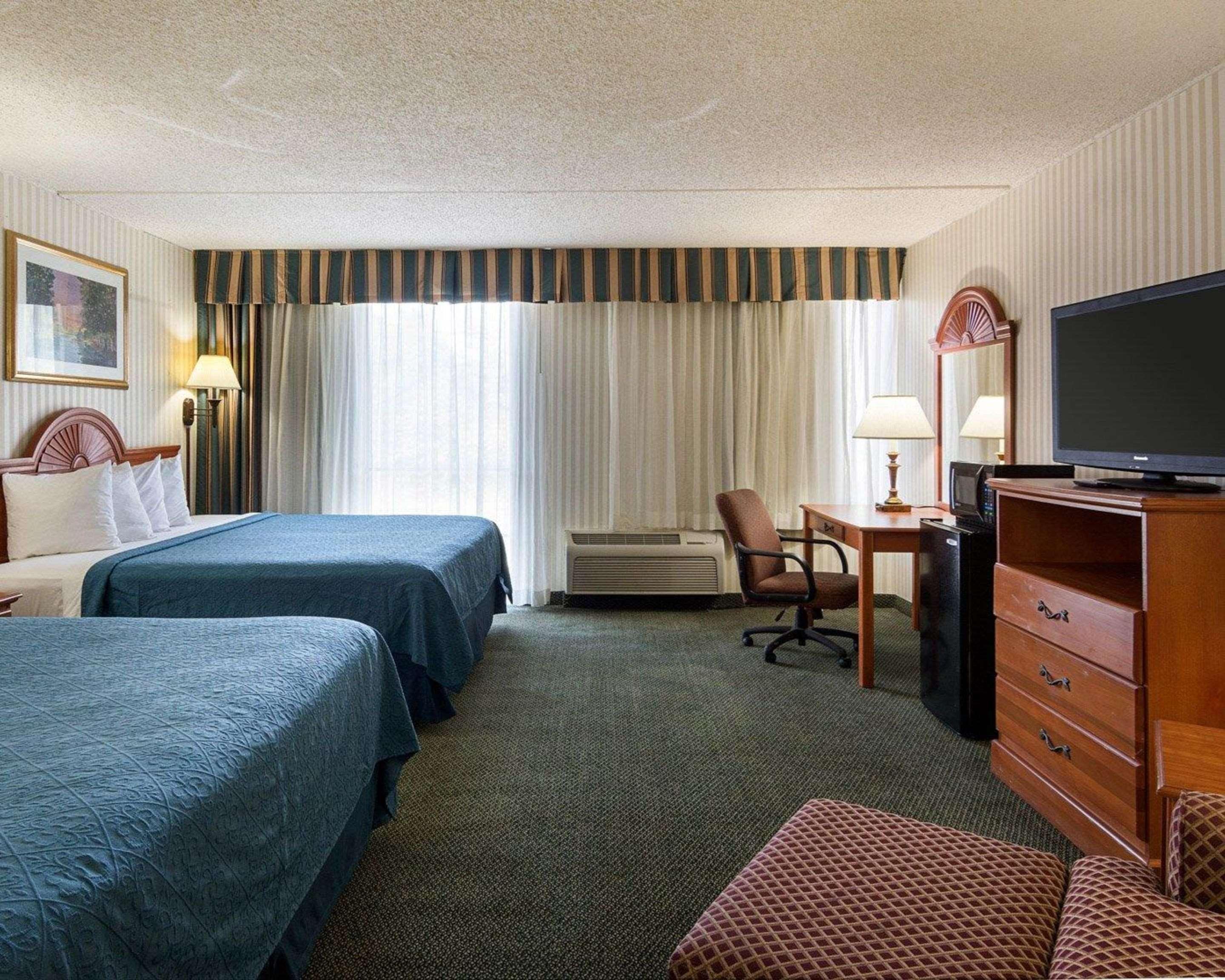 Rodeway Inn Joint Base Andrews Area Camp Springs Exterior photo